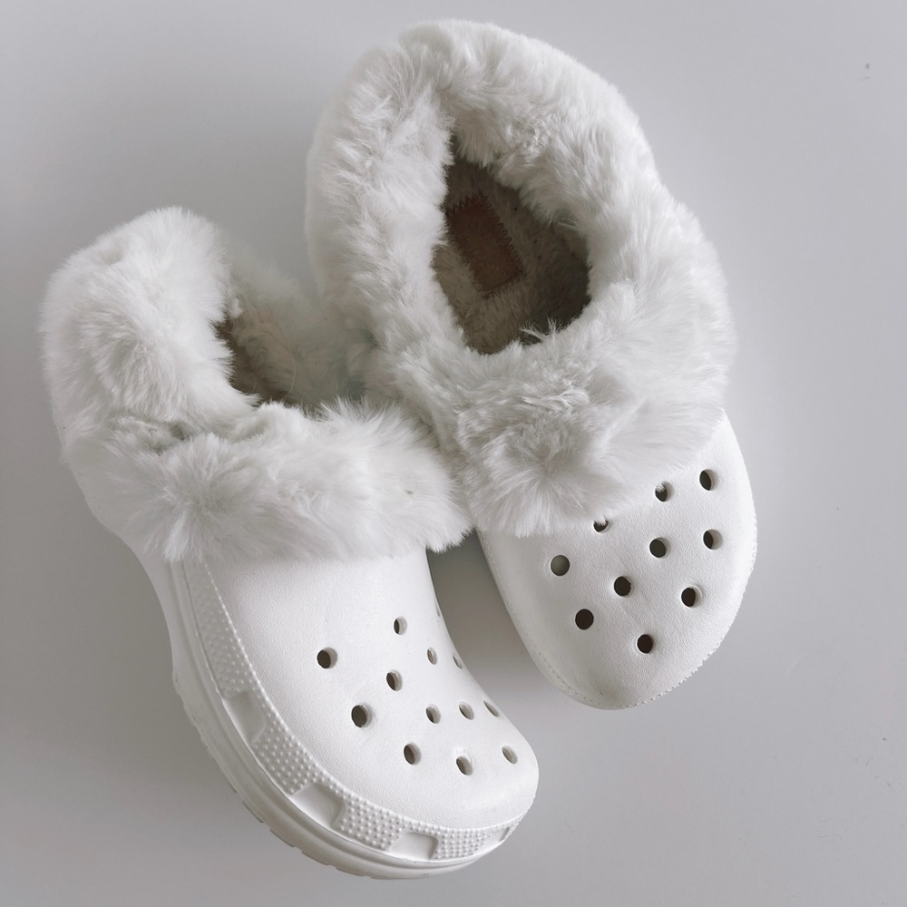 Crocs | Classic Mammoth | White Luxe Fur Lined | 7